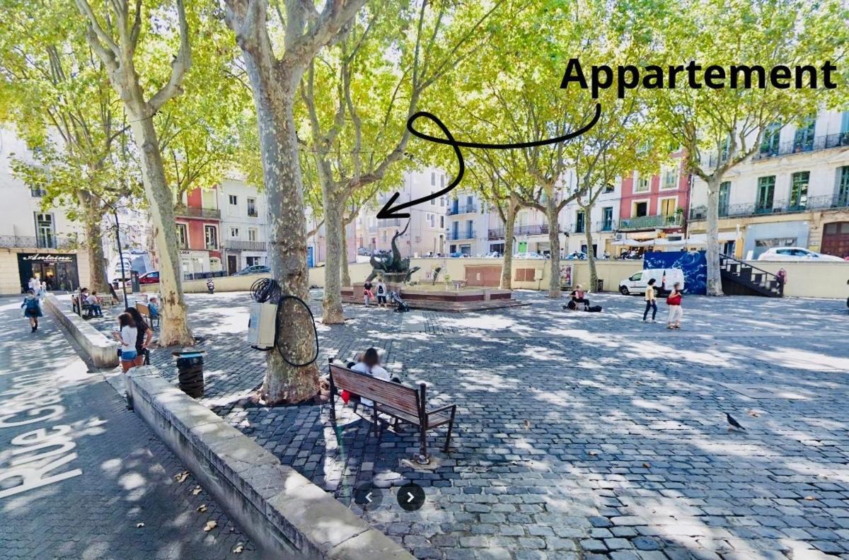 Joli Sur Place De La Mairie